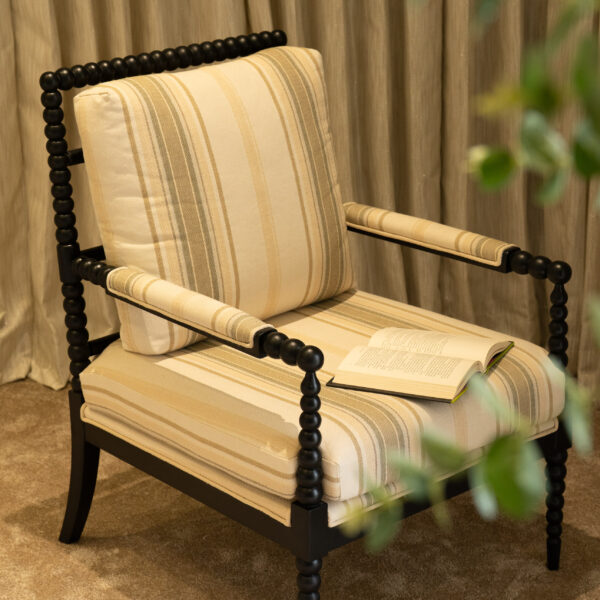 Lova Chair
